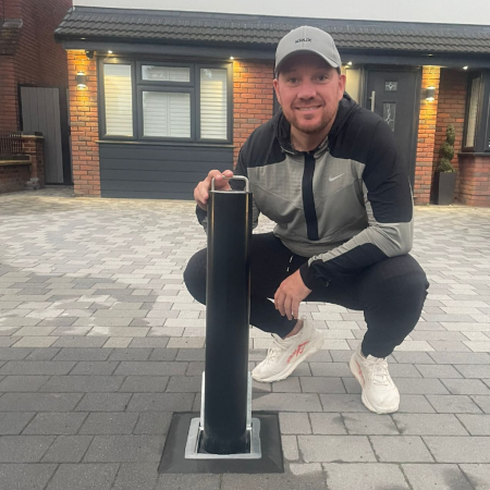 R14 LA (670) Lift Assisted Telescopic Bollard