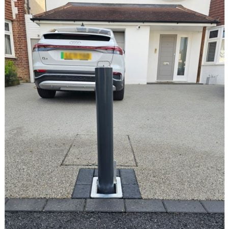 Removable R5R Bollard (670mm)